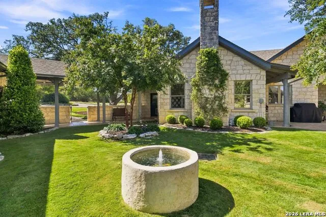 160 LIVE OAK LN Kerrville, TX 78028