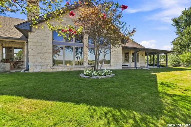 160 LIVE OAK LN Kerrville, TX 78028