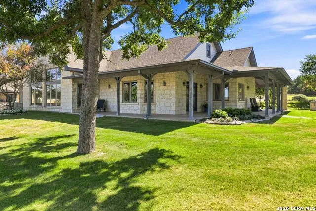 160 LIVE OAK LN Kerrville, TX 78028