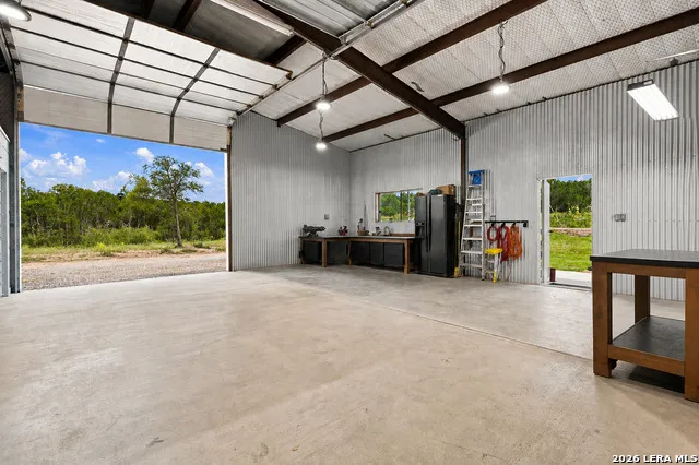 160 LIVE OAK LN Kerrville, TX 78028