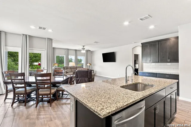 426 Axis Cibolo, TX 78108
