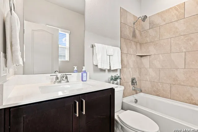 426 Axis Cibolo, TX 78108