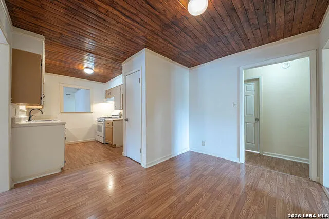 325 MARYLAND ST San Antonio, TX 78203