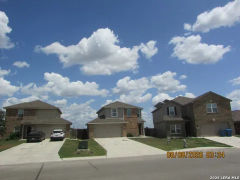 15010 Silvertree Cv
