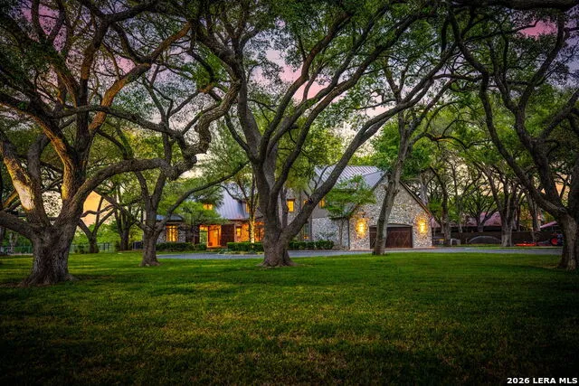 425 TERMINAL LOOP RD McQueeney, TX 78123