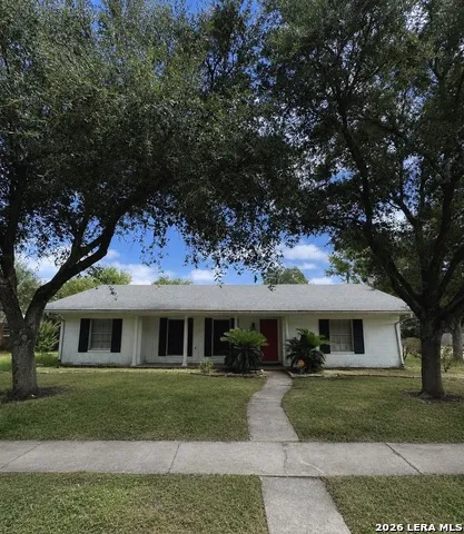 2406 BON AIRE AVE Victoria, TX 77901