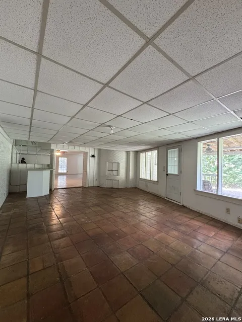 2406 BON AIRE AVE Victoria, TX 77901