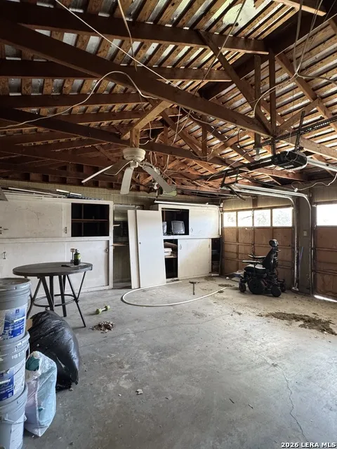 2406 BON AIRE AVE Victoria, TX 77901