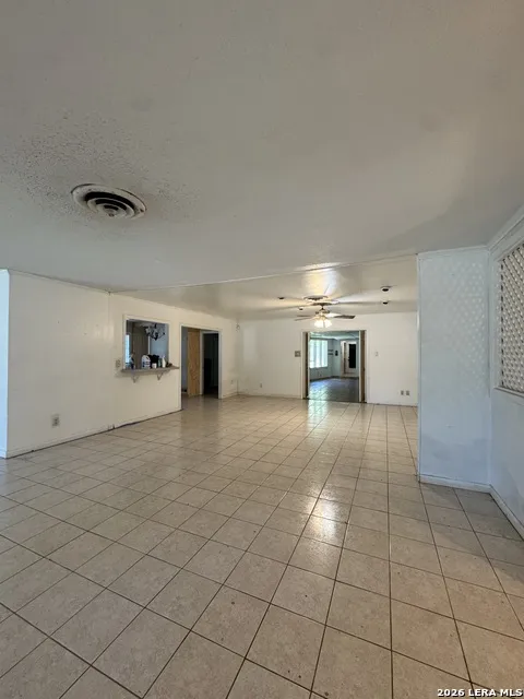 2406 BON AIRE AVE Victoria, TX 77901