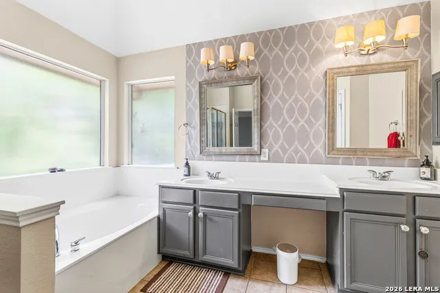 495 HOLLIWELL BRG Schertz, TX 78154