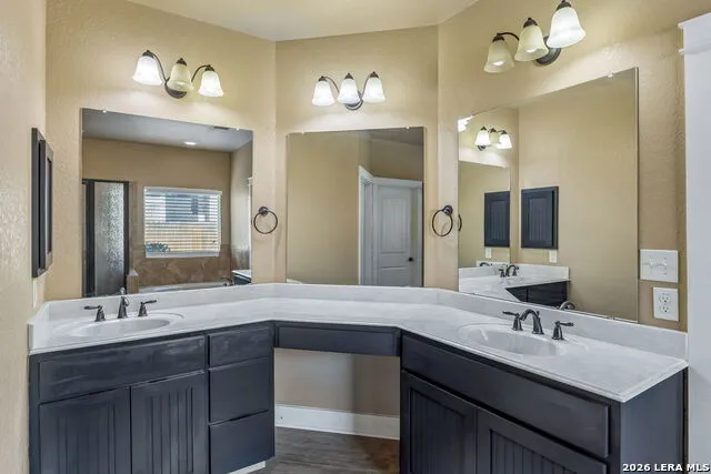 1627 STONE HVN Pleasanton, TX 78064