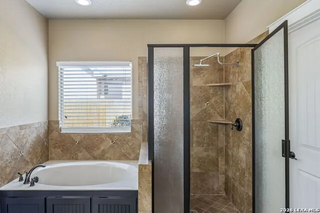 1627 STONE HVN Pleasanton, TX 78064