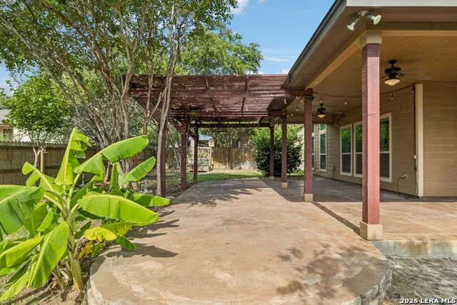 1627 STONE HVN Pleasanton, TX 78064