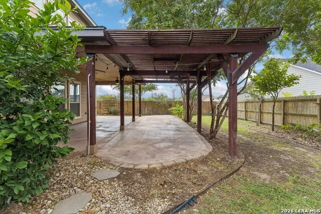 1627 STONE HVN Pleasanton, TX 78064