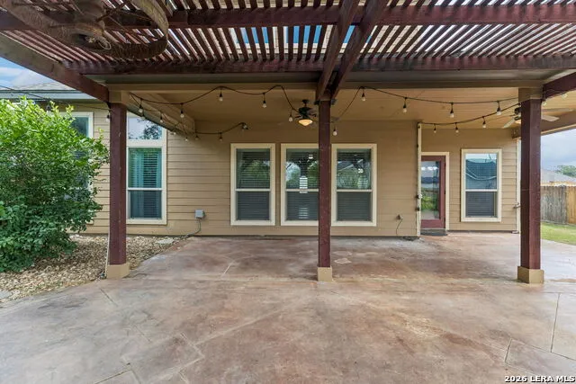 1627 STONE HVN Pleasanton, TX 78064