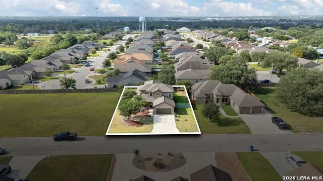 1627 STONE HVN Pleasanton, TX 78064