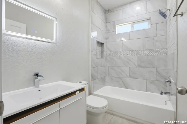 163 Remington Spring Branch, TX 78070