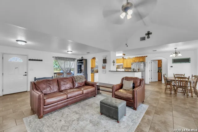 3084 CR 328 Jourdanton, TX 78026