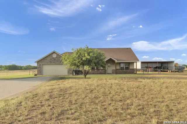 3084 CR 328 Jourdanton, TX 78026