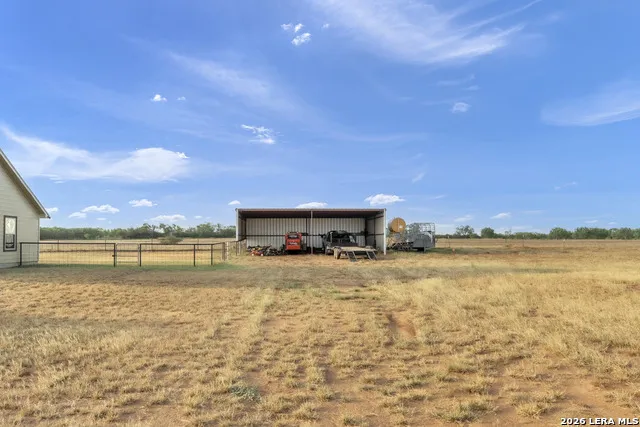 3084 CR 328 Jourdanton, TX 78026