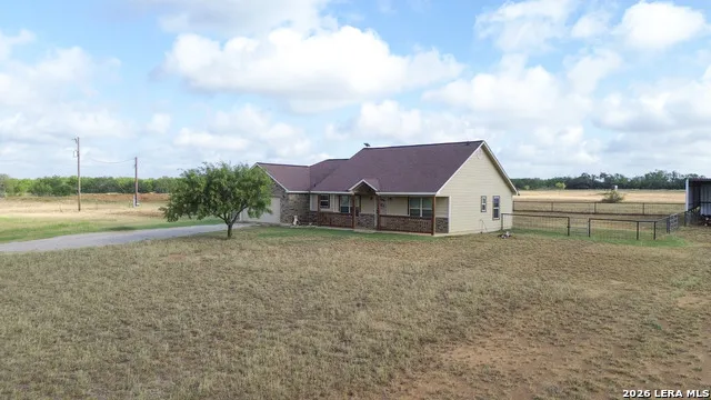 3084 CR 328 Jourdanton, TX 78026