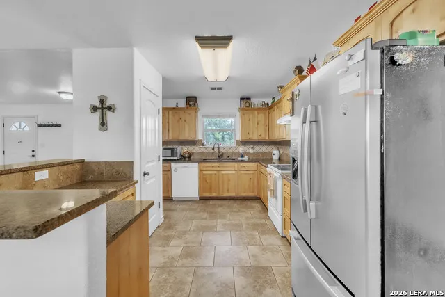 3084 CR 328 Jourdanton, TX 78026