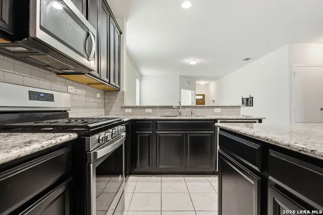 6045 GRAYSON CLF Schertz, TX 78108