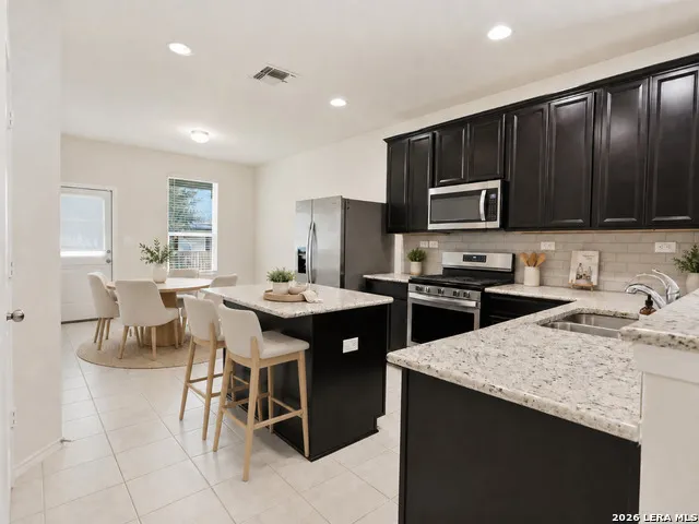 6045 GRAYSON CLF Schertz, TX 78108