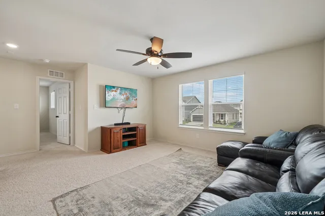 4037 SUN MEADOW LN Seguin, TX 78155