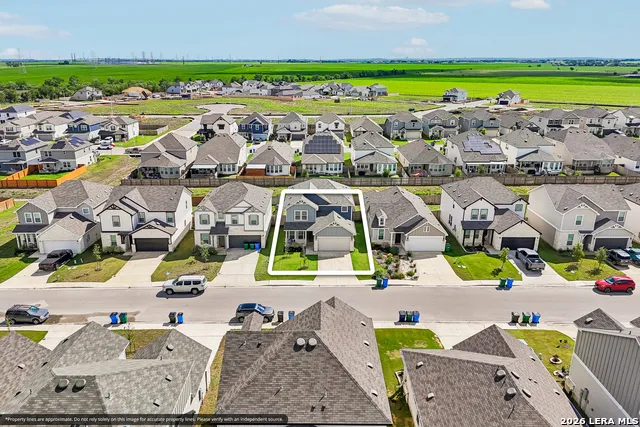 4037 SUN MEADOW LN Seguin, TX 78155