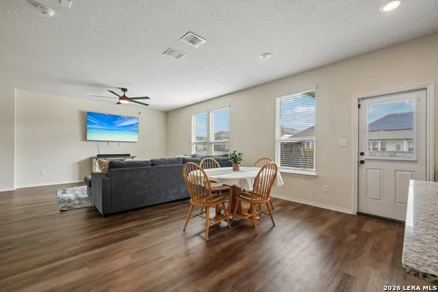 4037 SUN MEADOW LN Seguin, TX 78155