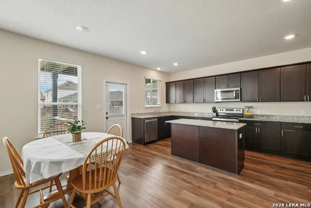 4037 SUN MEADOW LN Seguin, TX 78155