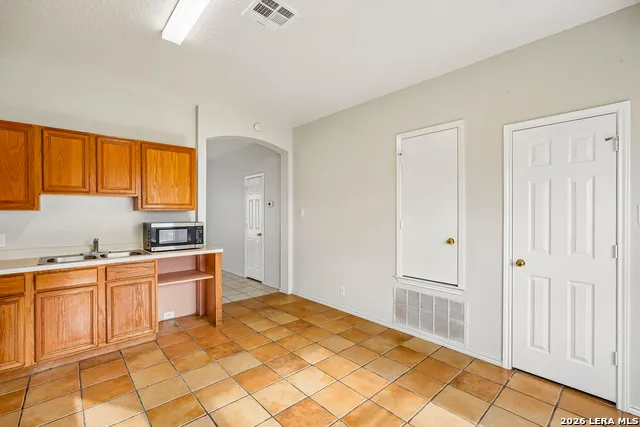 708 S BROWNLEAF ST San Antonio, TX 78227
