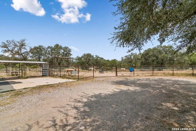 307 Broken Arrow Floresville, TX 78114