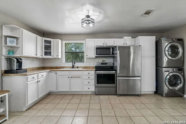307 Broken Arrow Floresville, TX 78114