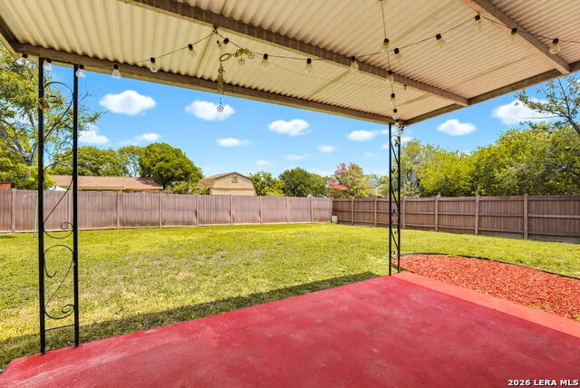 12302 Lone Shadow Trail Live Oak, TX 78233