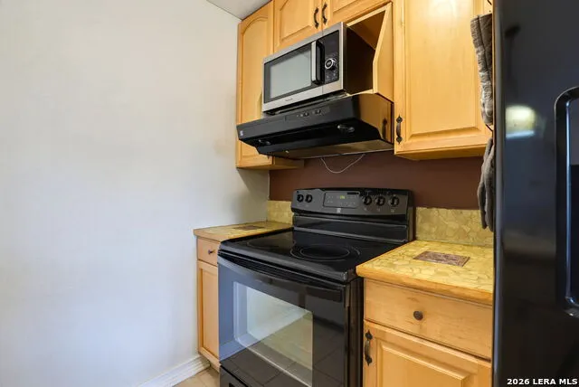 12302 Lone Shadow Trail Live Oak, TX 78233