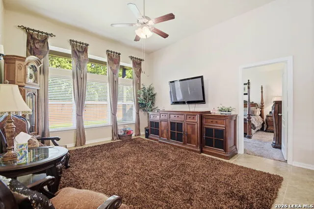 8307 BREEZY CV Selma, TX 78154