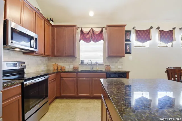 8307 BREEZY CV Selma, TX 78154