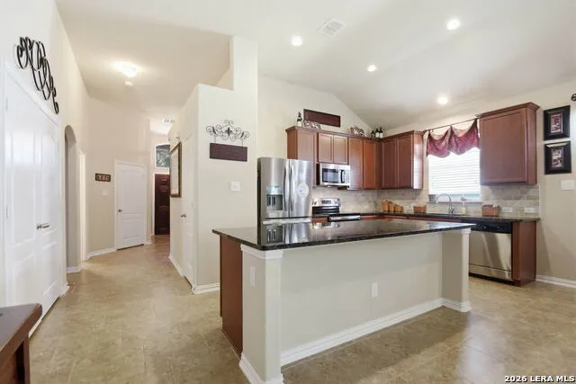 8307 BREEZY CV Selma, TX 78154