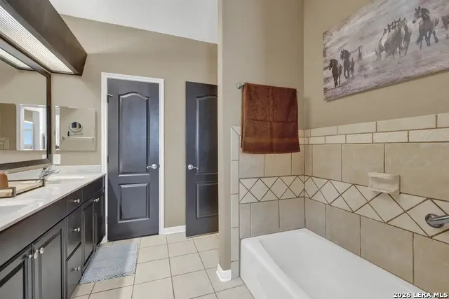 581 Lorne Canyon Lake, TX 78133