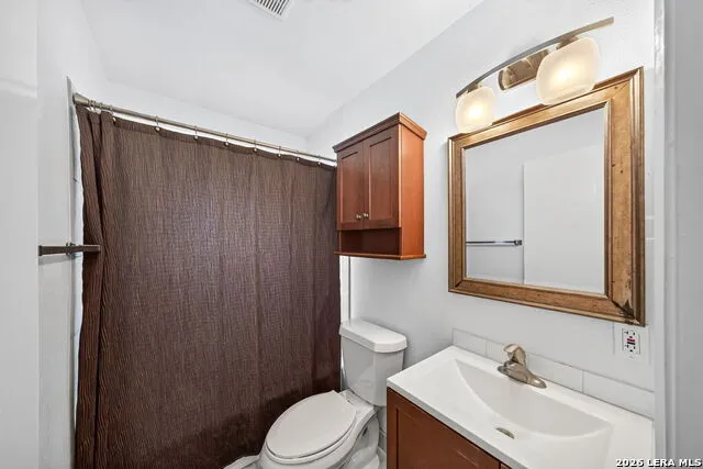 227 Balboa Universal City, TX 78148