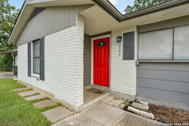 227 Balboa Universal City, TX 78148