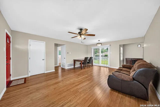227 Balboa Universal City, TX 78148