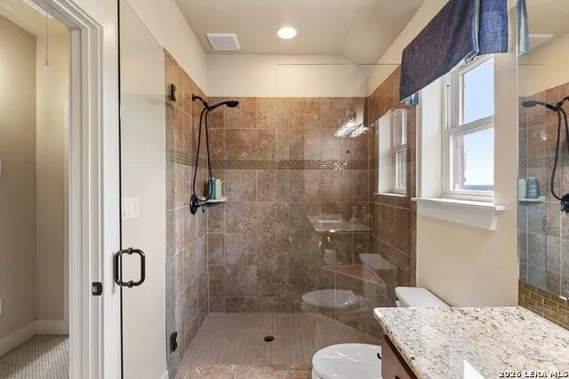 241 E LYNX CV Blanco, TX 78606