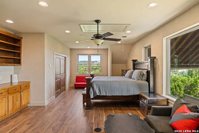 241 E LYNX CV Blanco, TX 78606