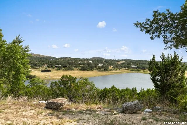 241 E LYNX CV Blanco, TX 78606