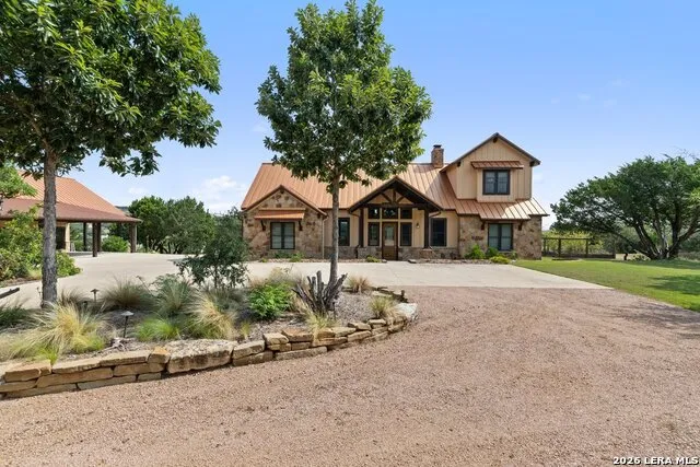 241 E LYNX CV Blanco, TX 78606