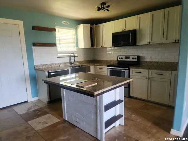 1645 Fm 3432 Adkins, TX 78101