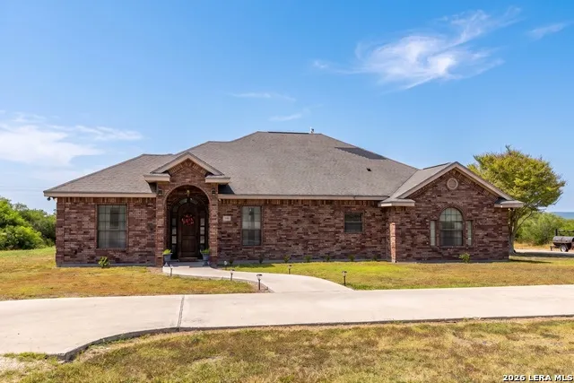 146 LAKEVIEW TRCE Three Rivers, TX 78071